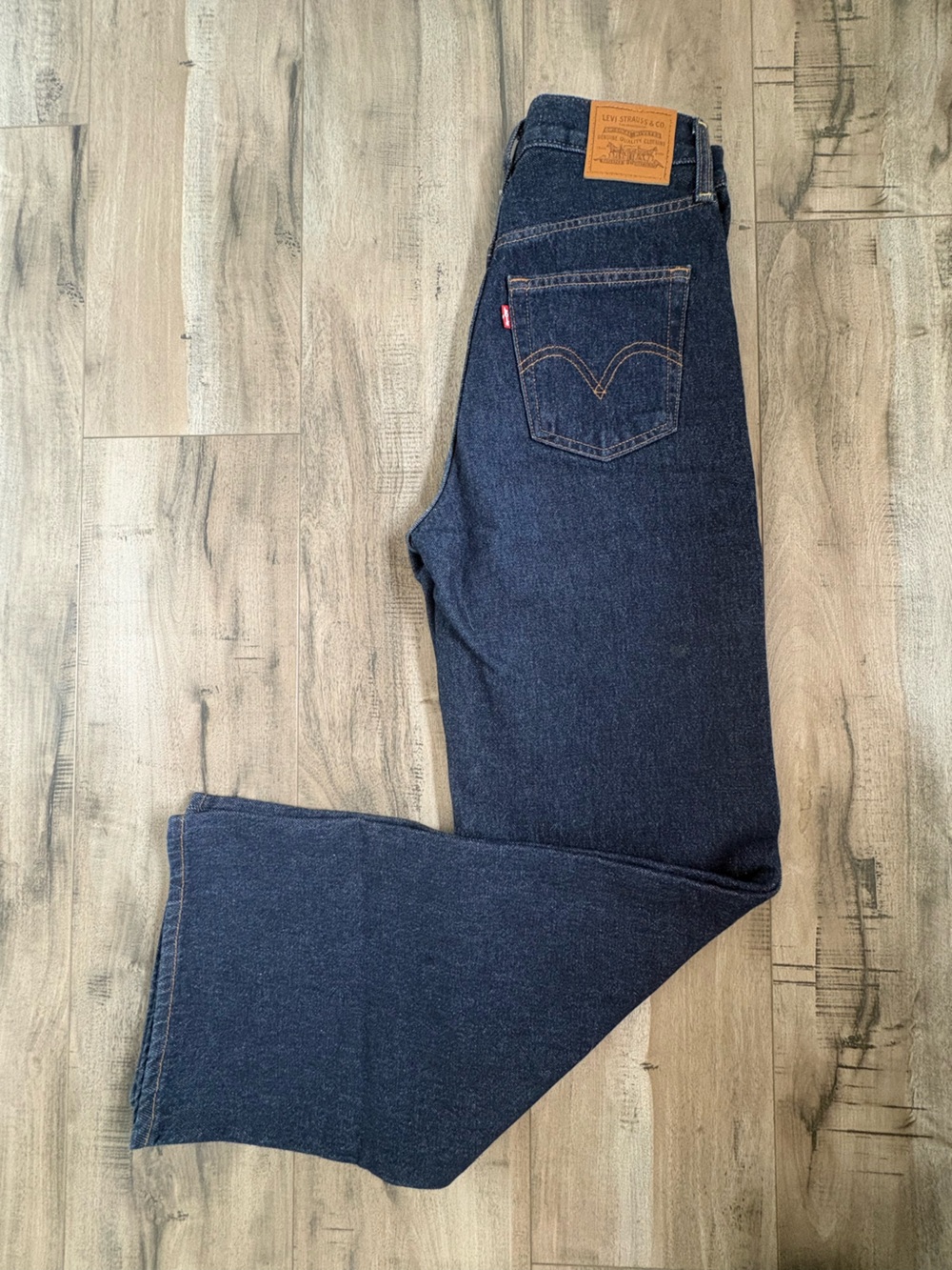 Levi's women’s ribcage flare Bootcut Jeans - Dark Blue Denim